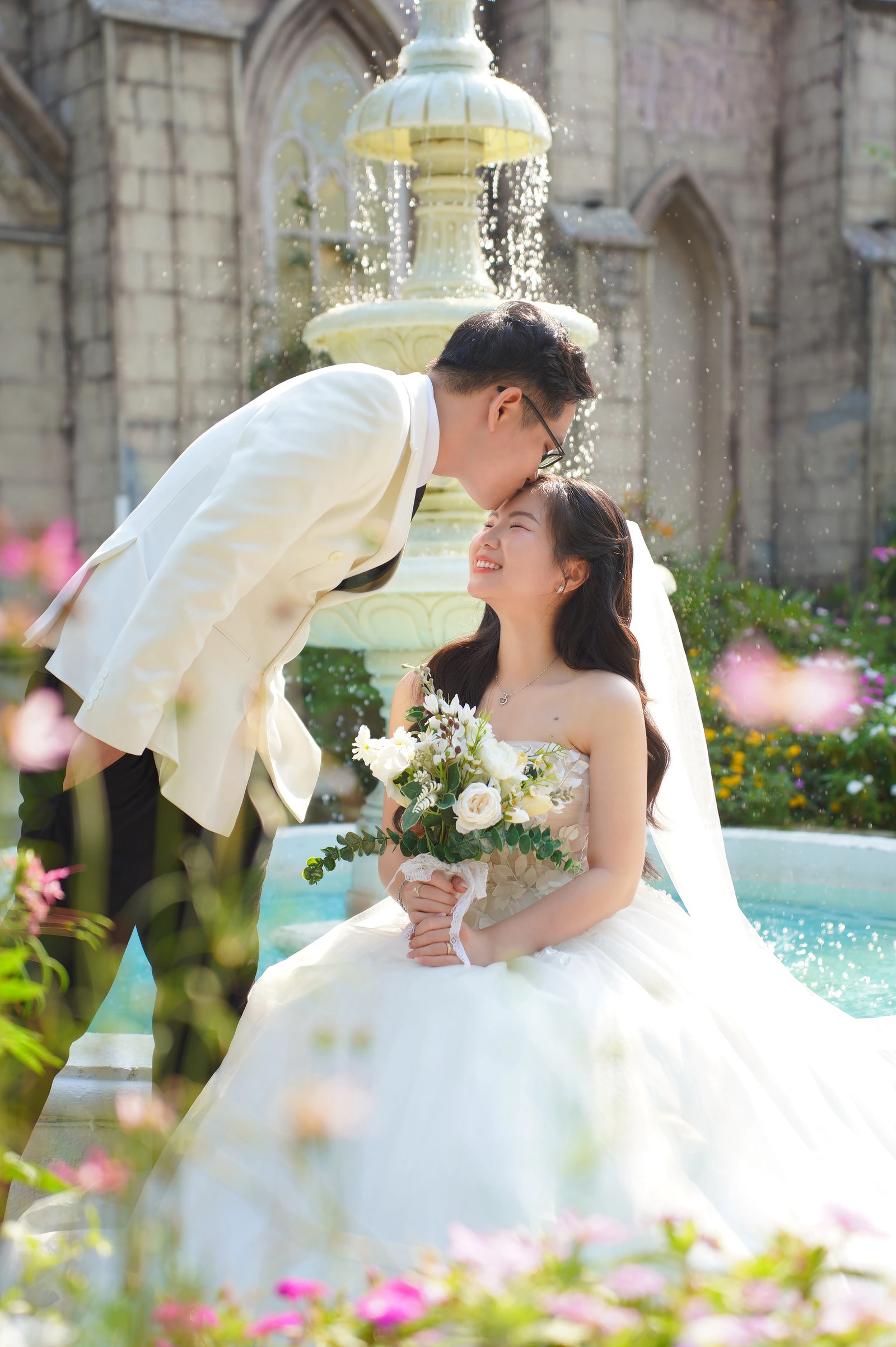 Ảnh nền timeline tiệc cưới