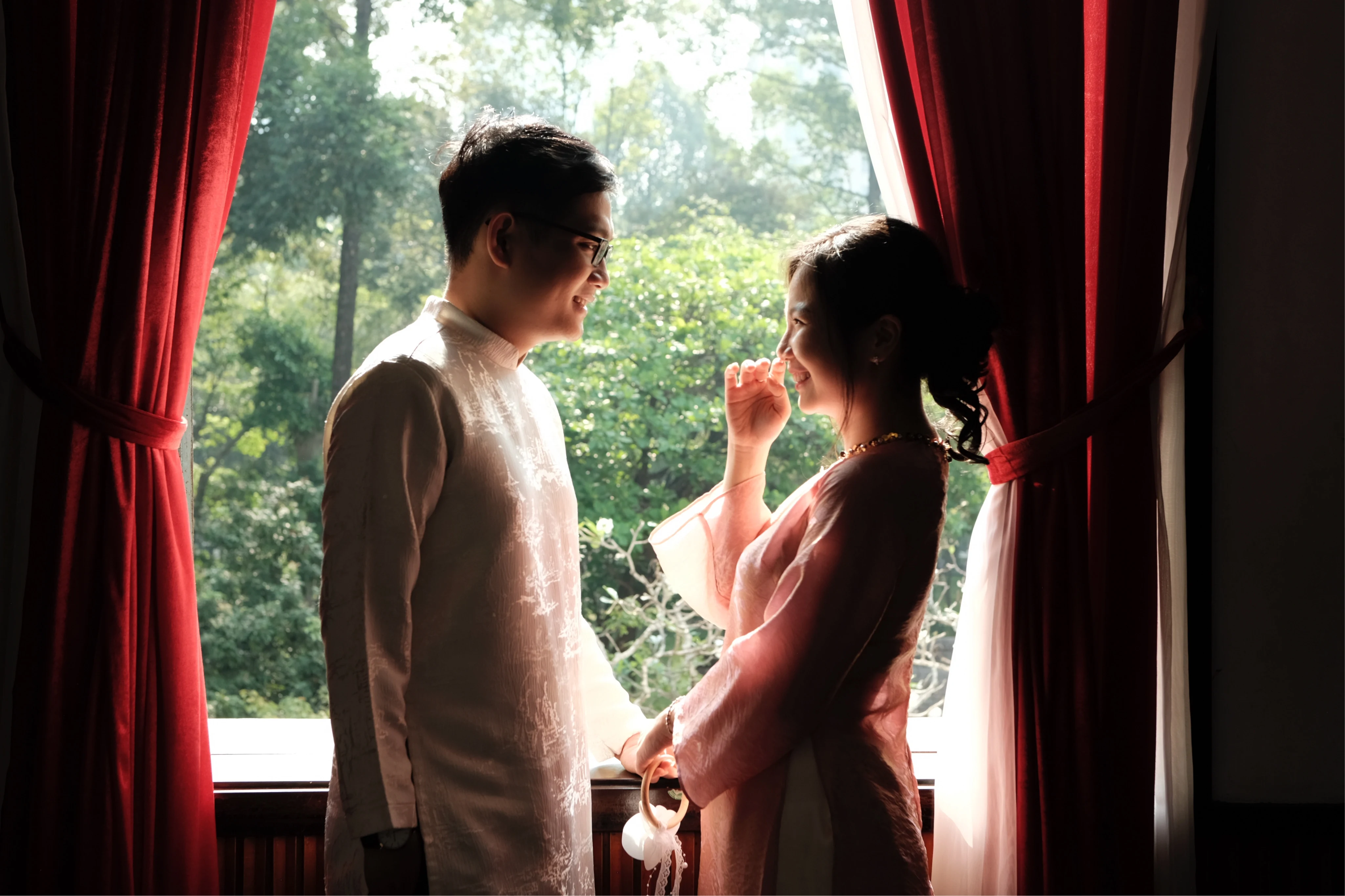 Ảnh nền cảm ơn - thiệp cưới Bình Trinh